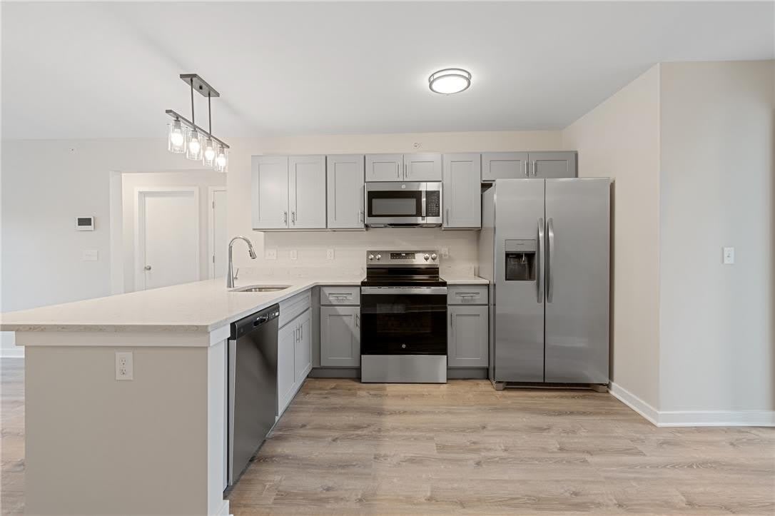 2039 Clermont Street – photo 3