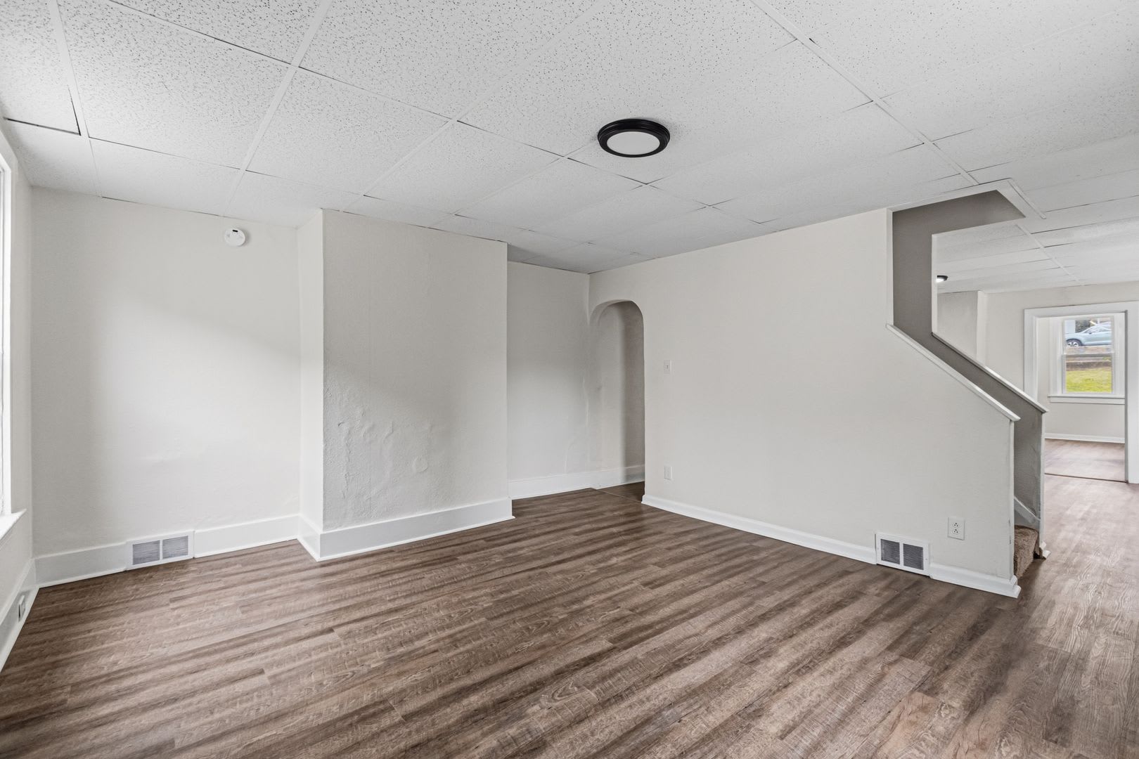 3 bed 1 bath – photo 3