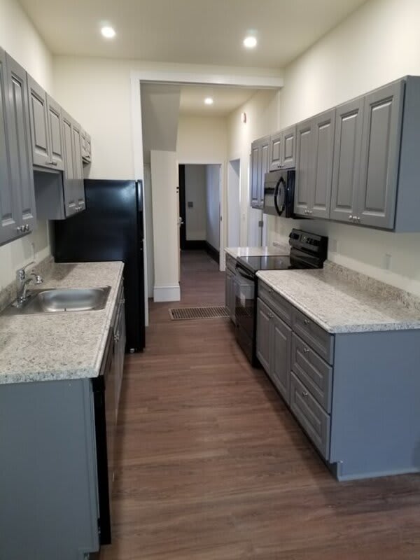 8-10 South Willard Street – photo 2