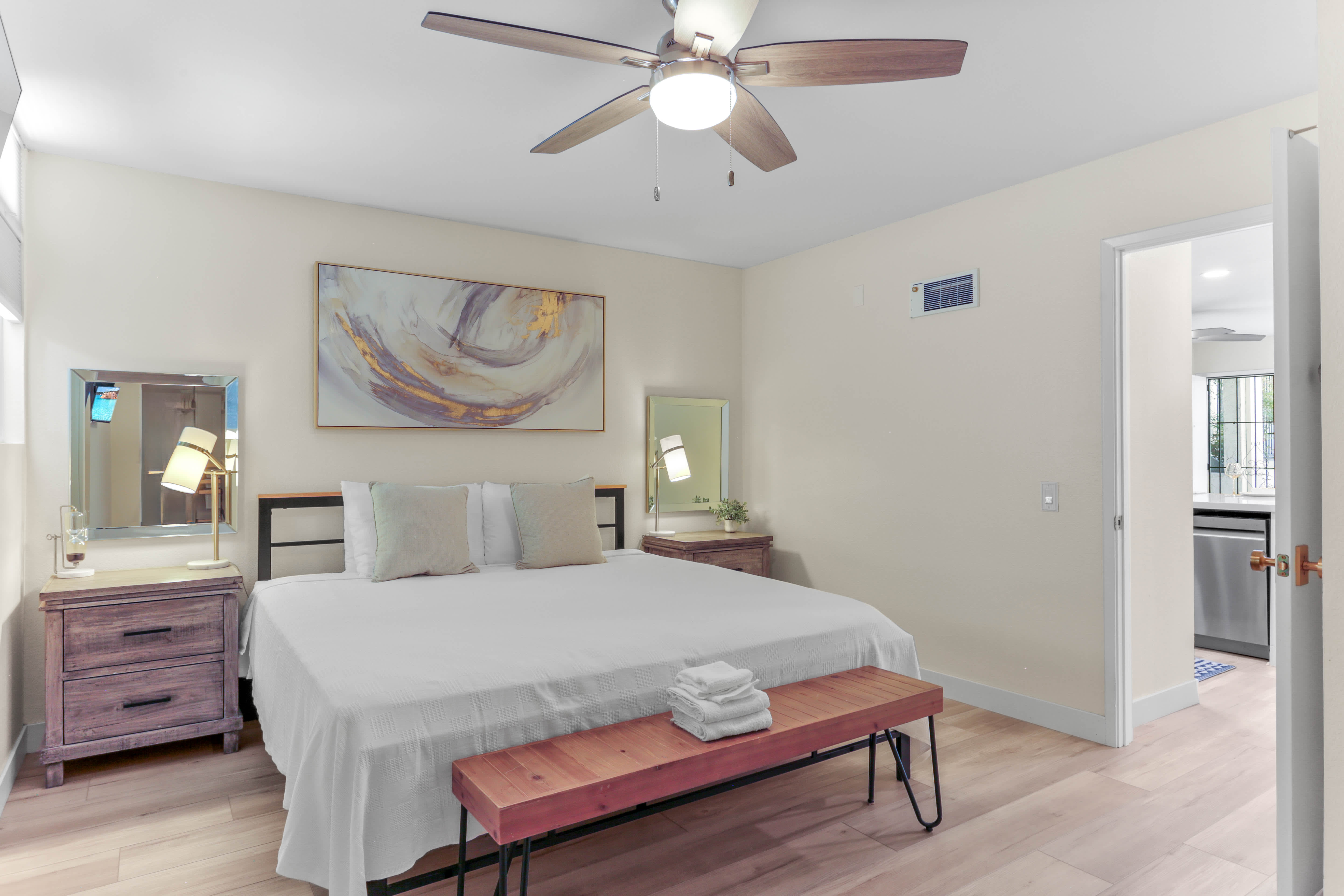 1124 Eureka St – photo 3