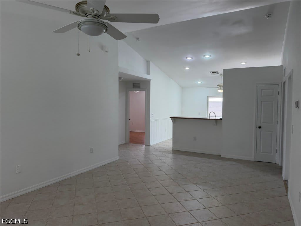 1424 NE 13th Place – photo 4