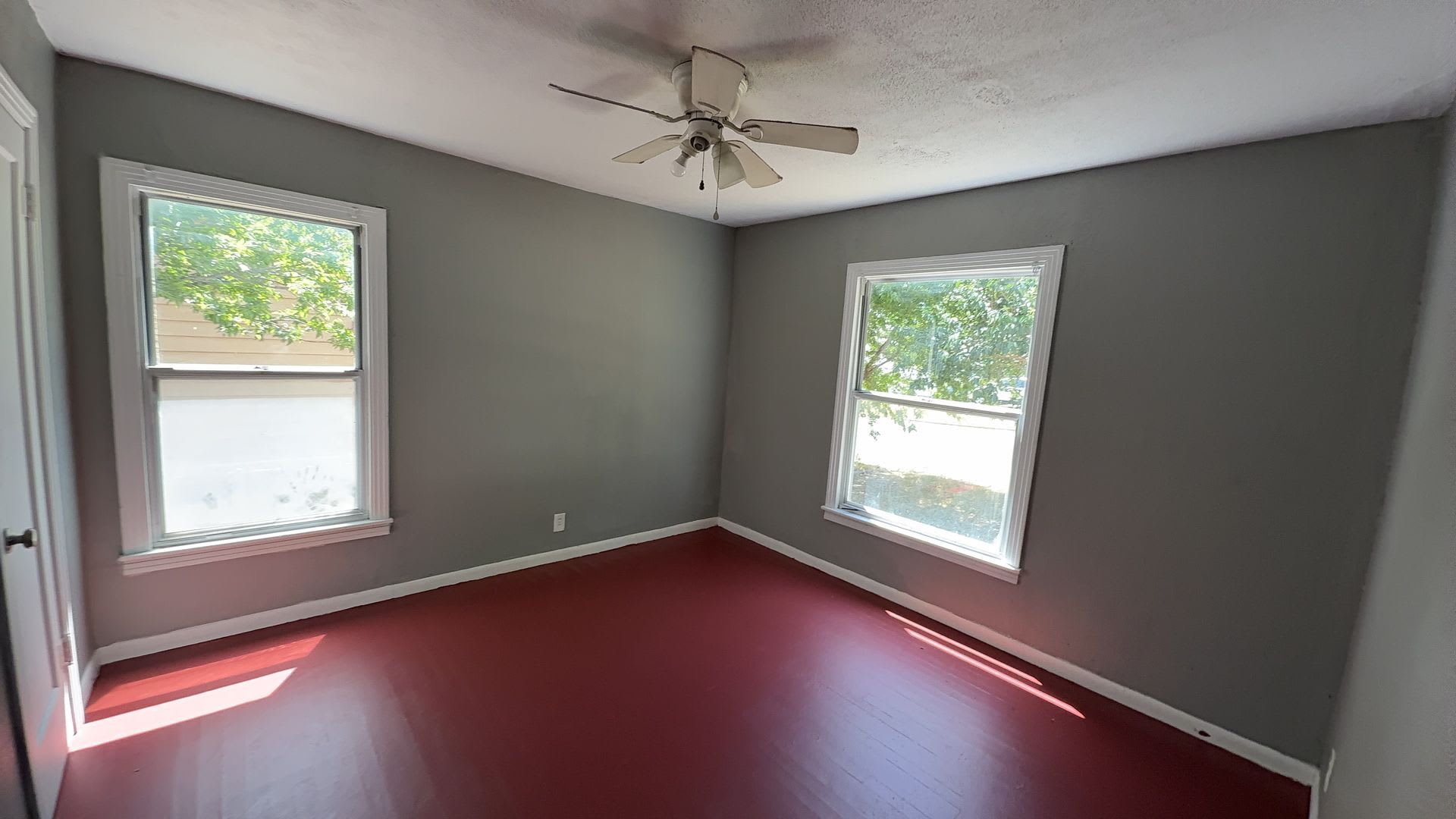 3 (or 4) Bedroom 1 Bath Home – photo 4