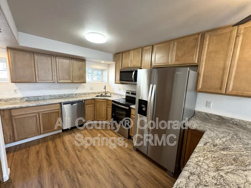 565 W Dale Street – photo 5