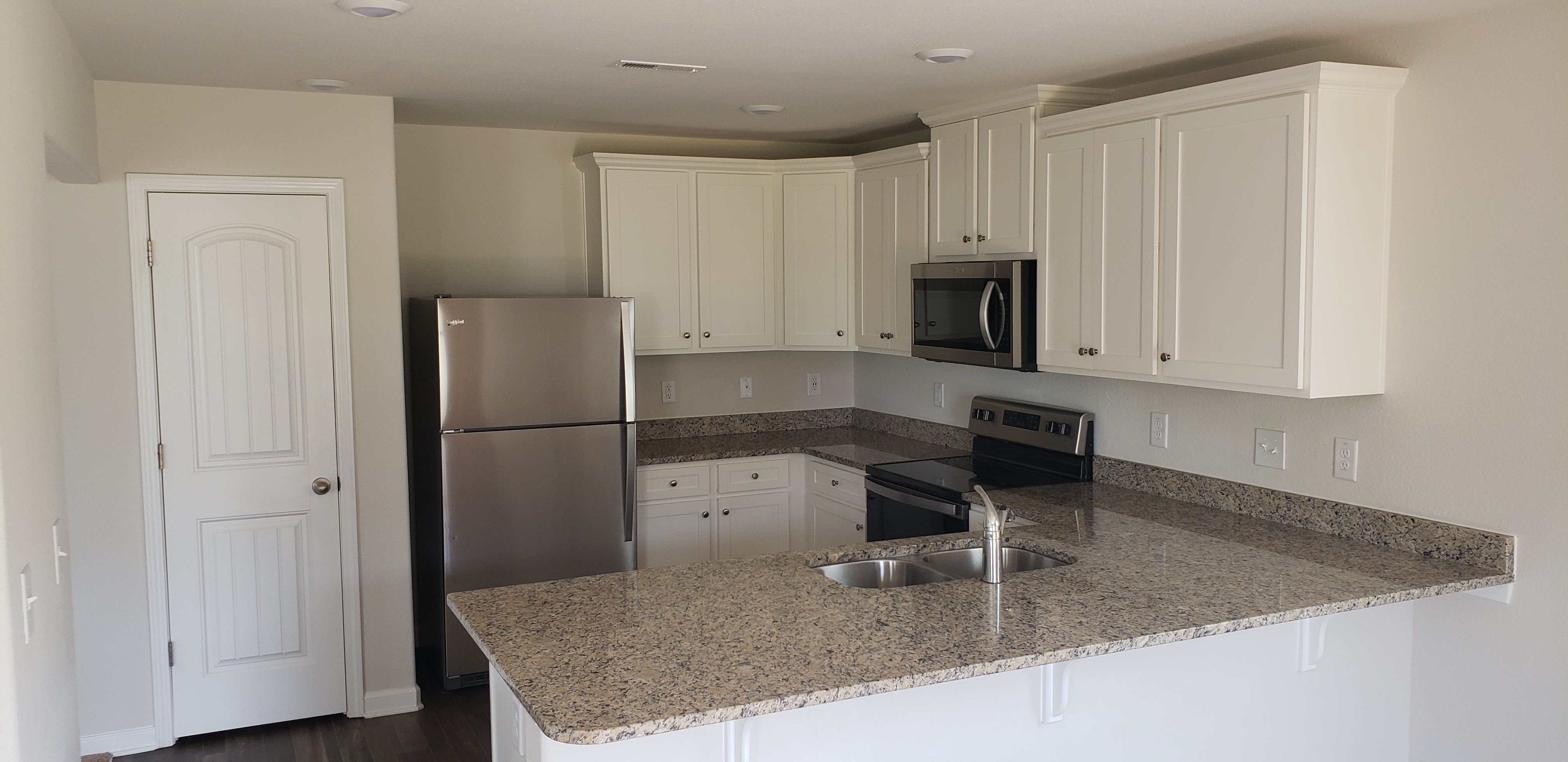 5 Hazelburn Ct – photo 3