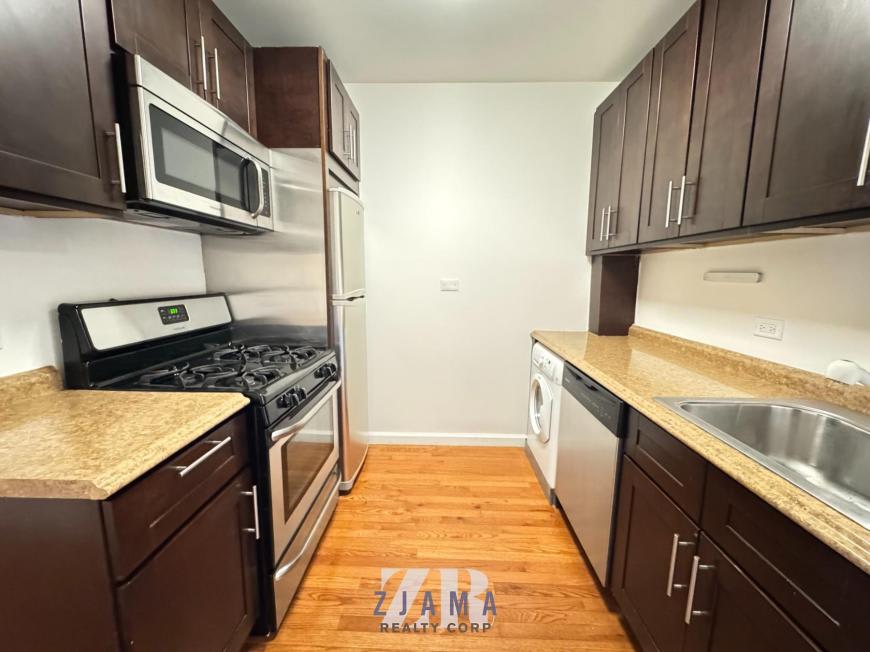 475 Fourth Avenue – photo 4