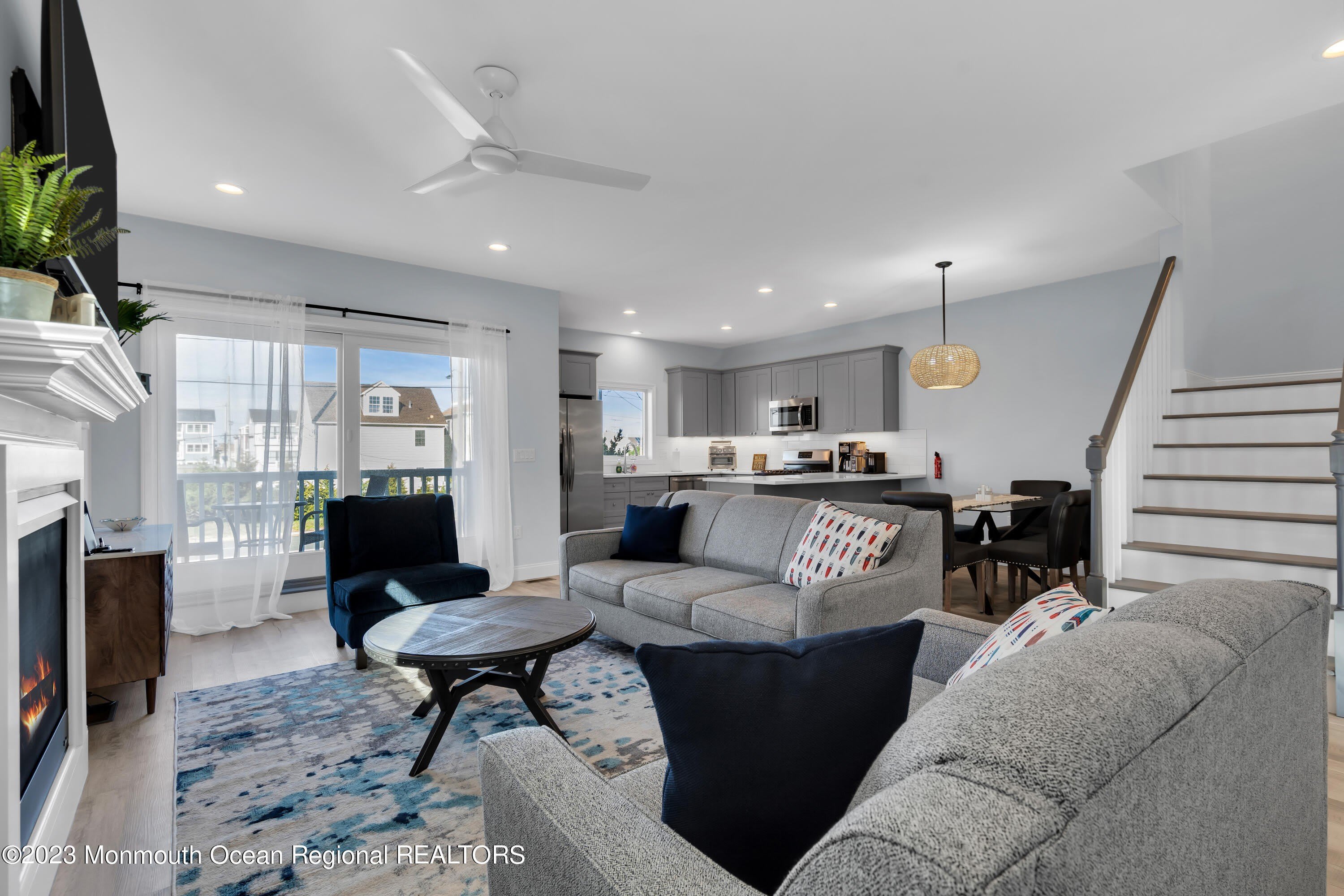121 Dewey Drive – photo 2