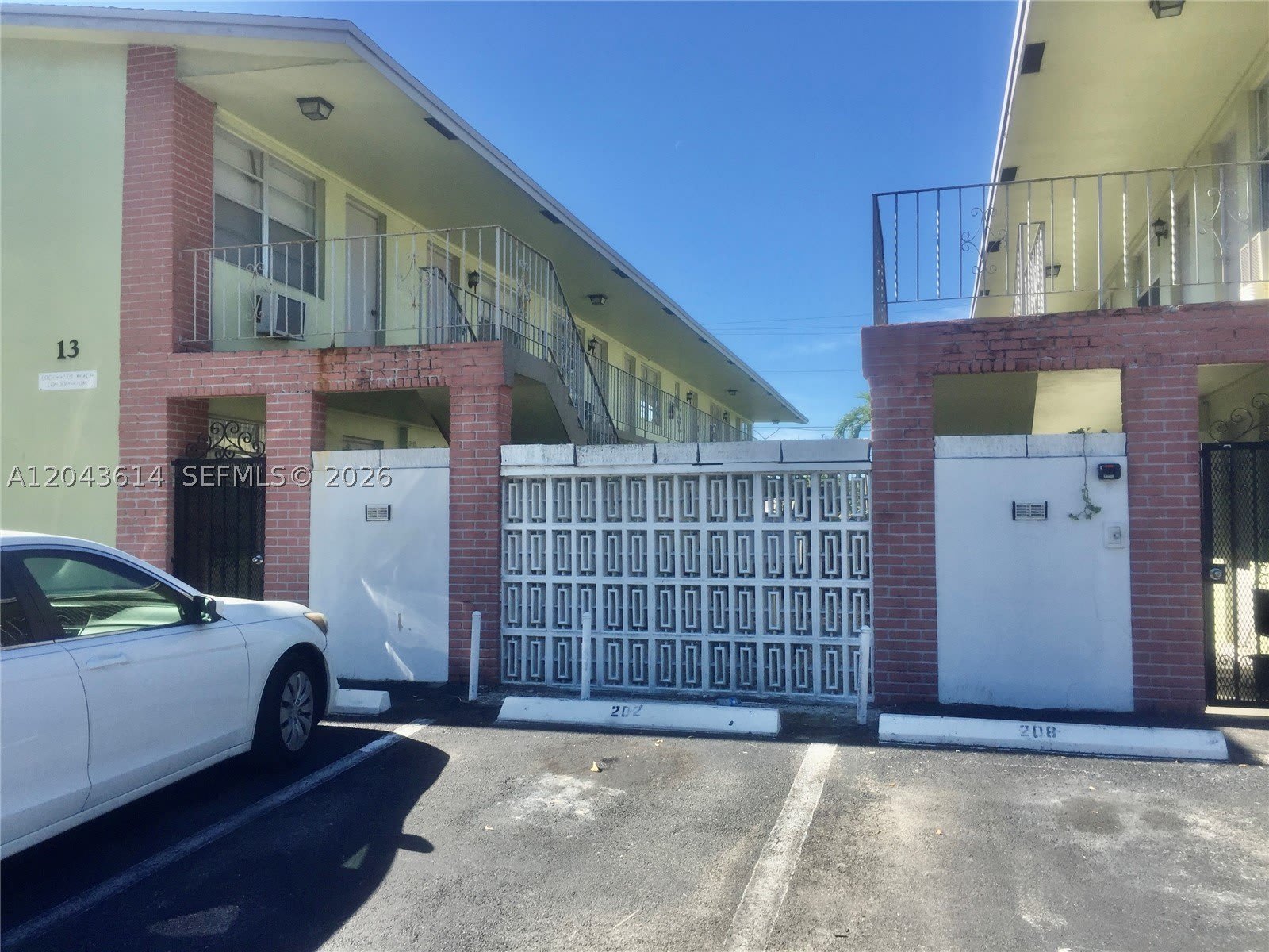 13 NE 2nd Ave – photo 1