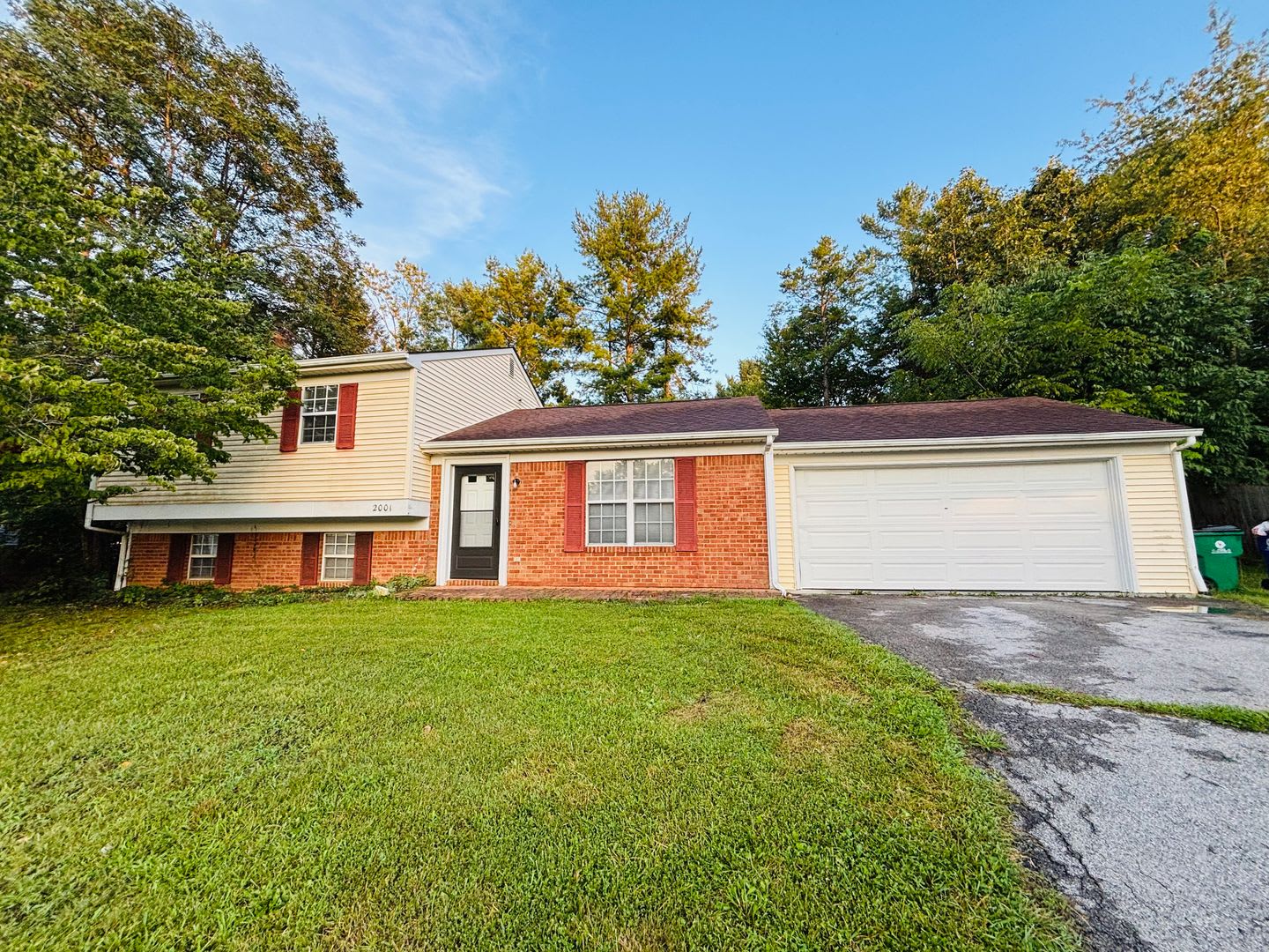 4 Bedroom 2 Bath House 1 Car Garage – photo 1