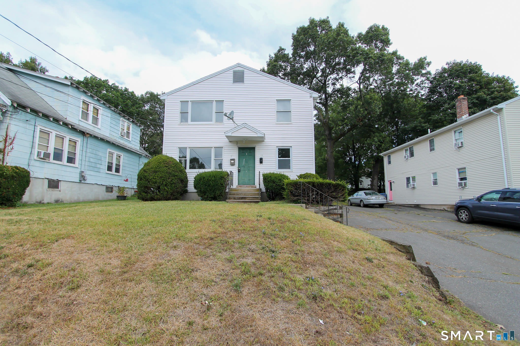 17 Pinehurst Avenue – photo 2