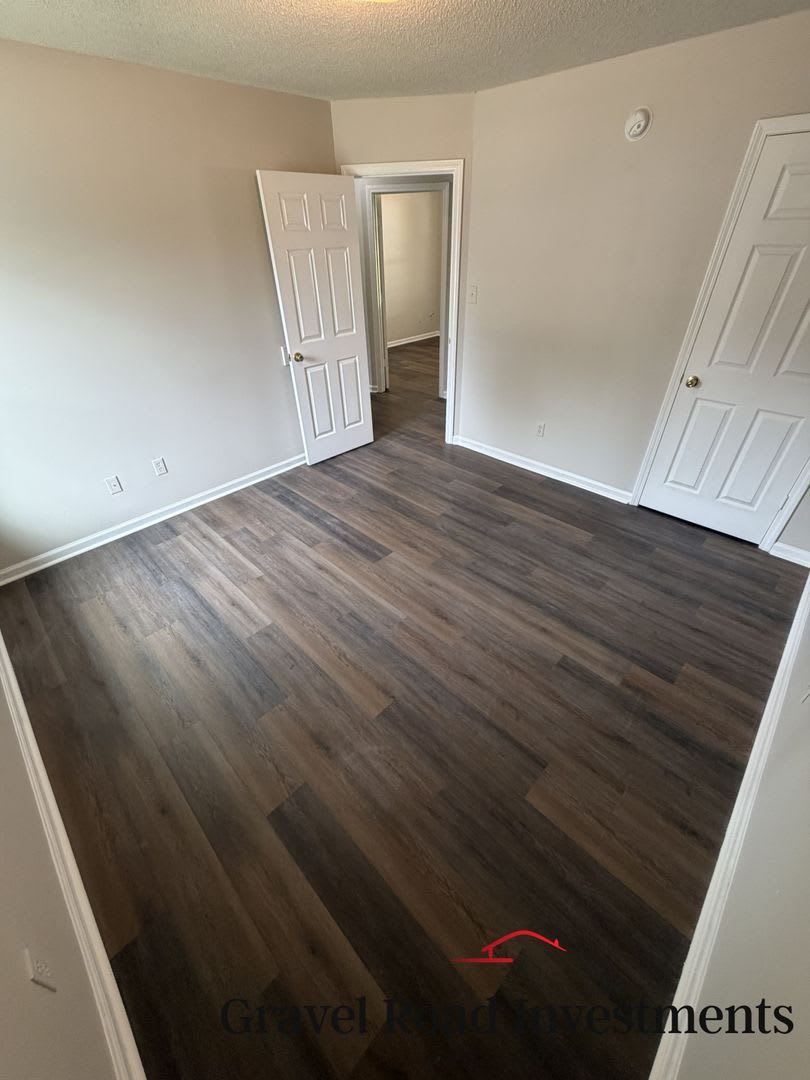 Freshly Updated 3 Bedroom, 1 Bathroom Home – photo 4