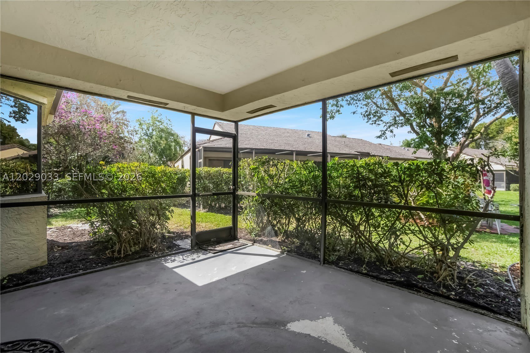 349 NW 94th Ter – photo 4