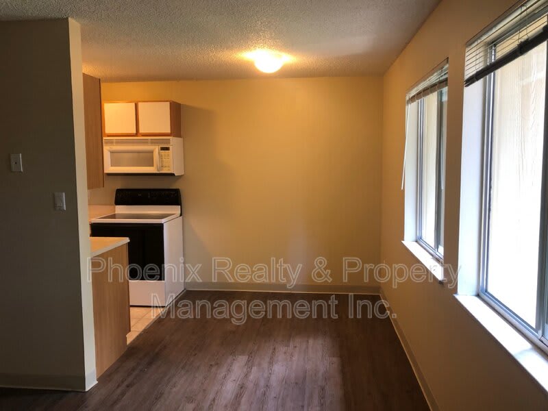 3393 Madison Ave. – photo 4