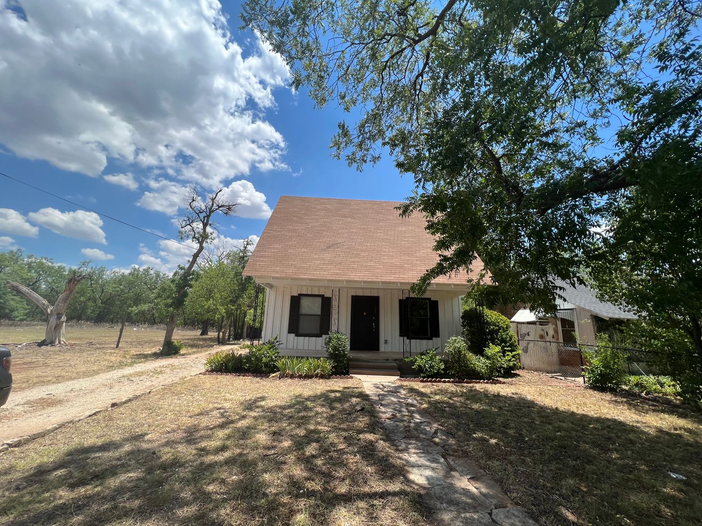 Cute 3-bedroom, 2-bath – photo 2
