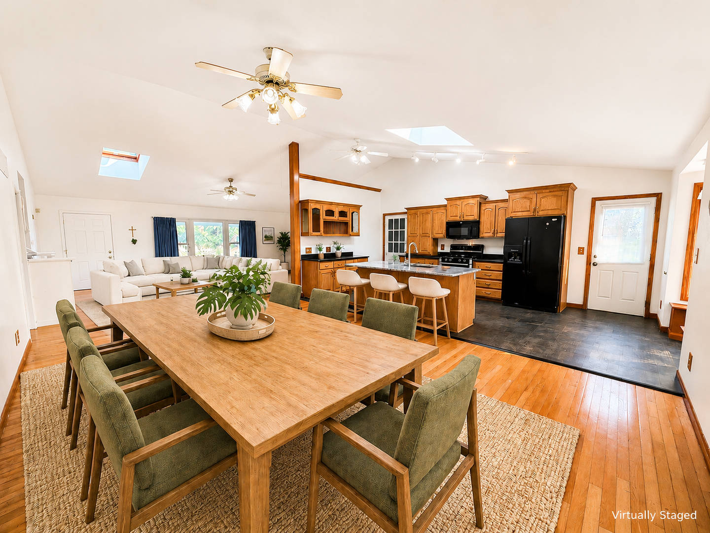 Luxury Living In Auburn – photo 5