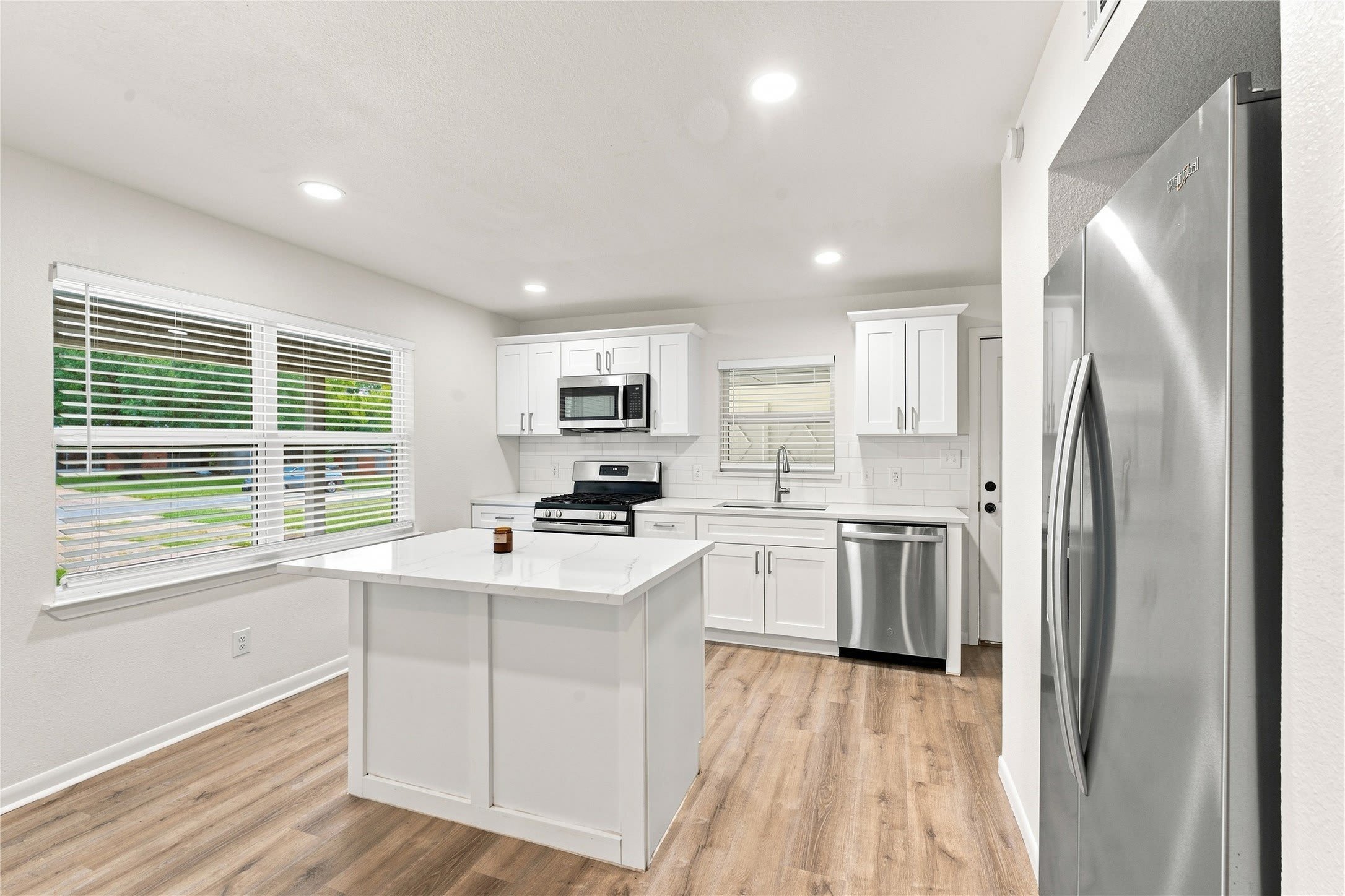 1411 W Shields Drive – photo 5