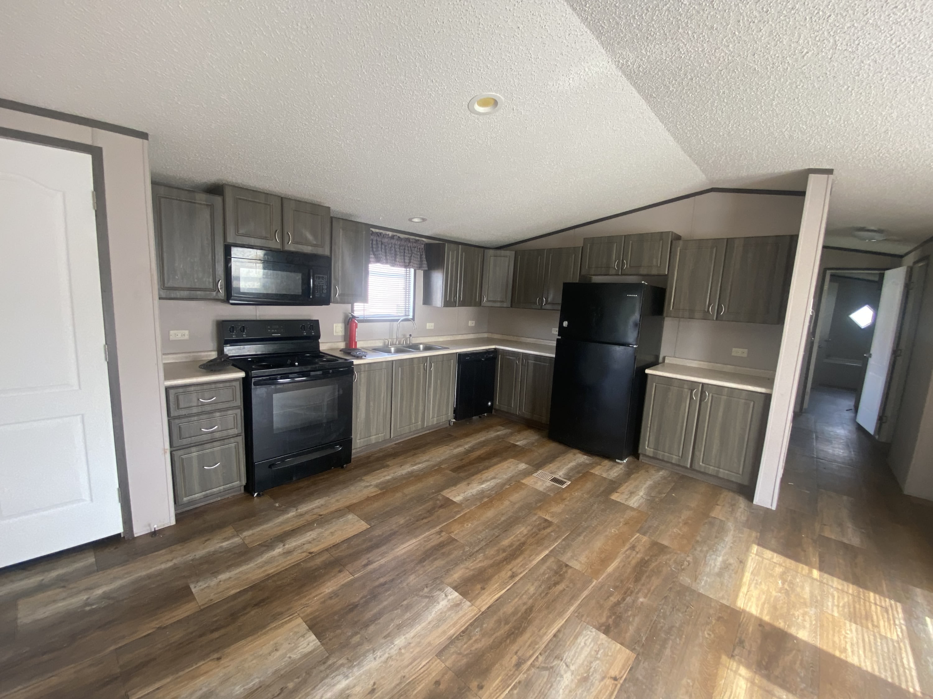 6735 Hwy 90 E 85 – photo 1