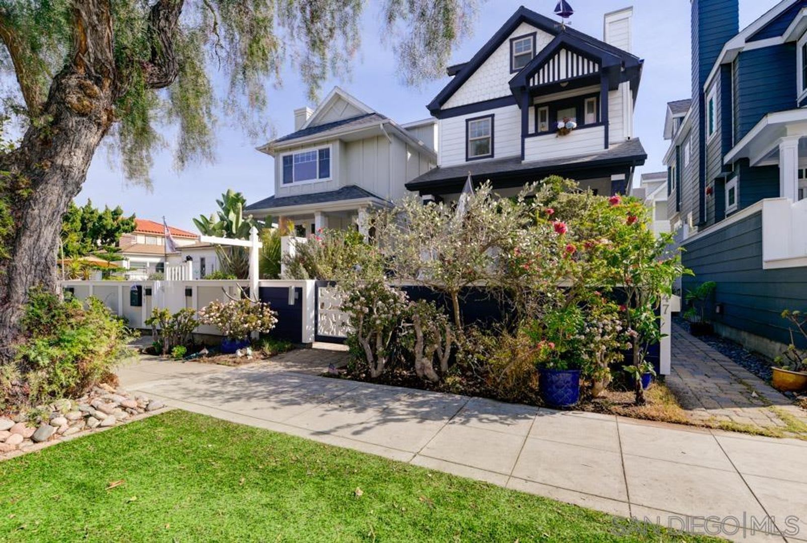 Long Term Furnished Rental available in Coronado! – photo 2