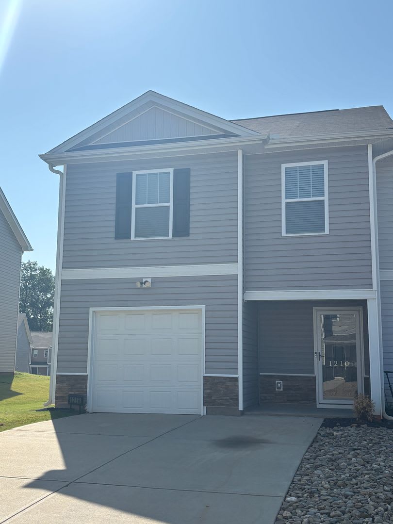 End Unit With Fenced In Back Yard – photo 1