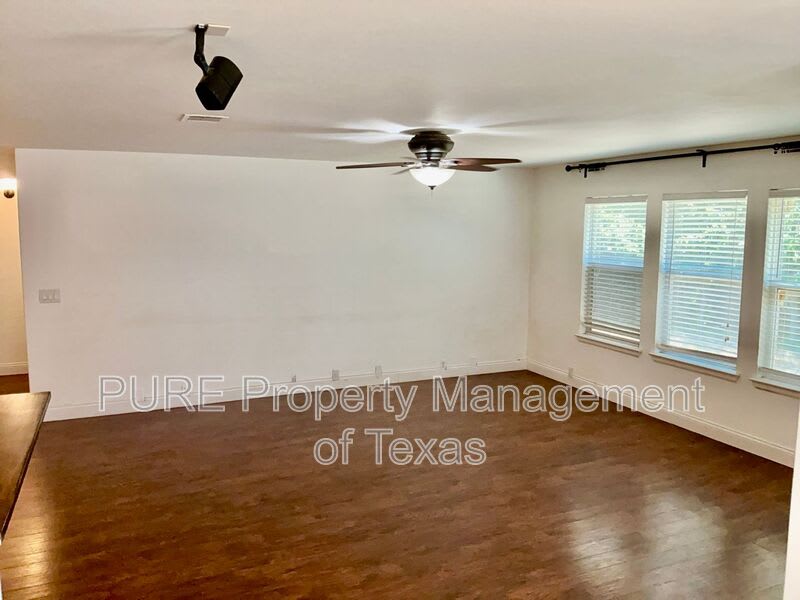 789 Kingfisher Ln – photo 4