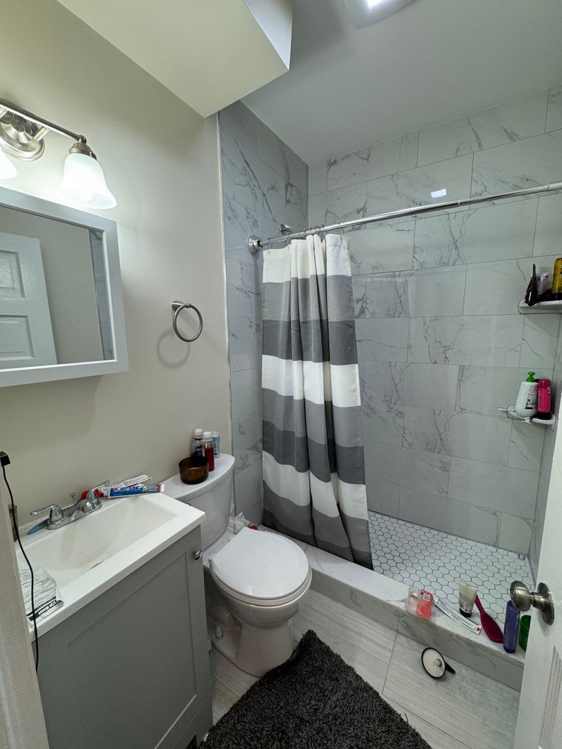 Townhouse Perfect For Socially Inclined Students Get 1 000 Upon Closing Tv S Mini Fridges In Every Bedroom – photo 2