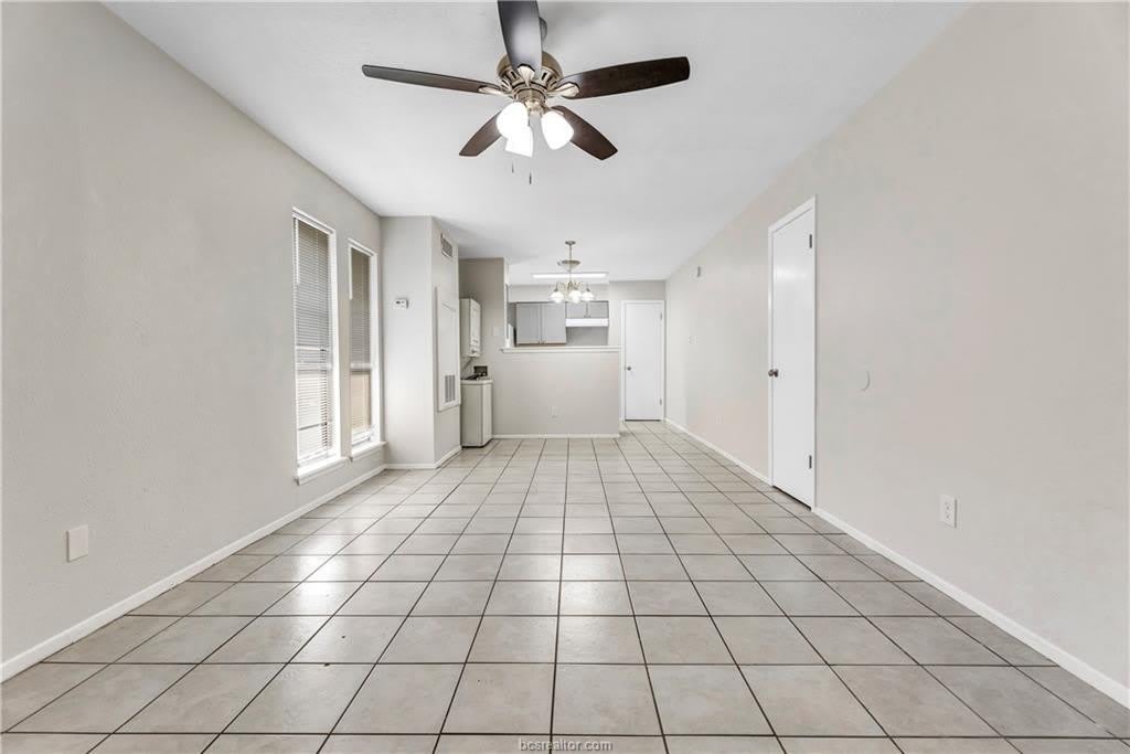 1516 Hawk Tree Drive – photo 2