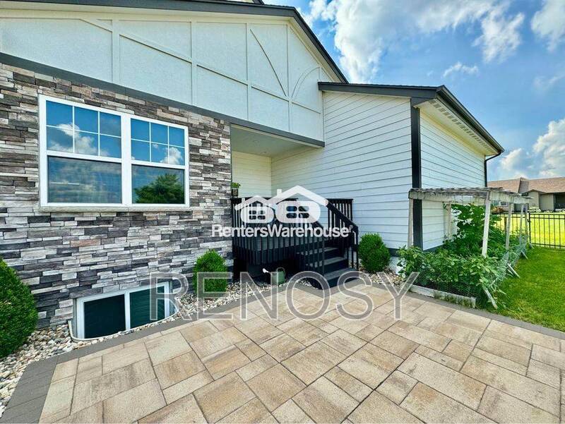 602 SW Magazine Road – photo 3