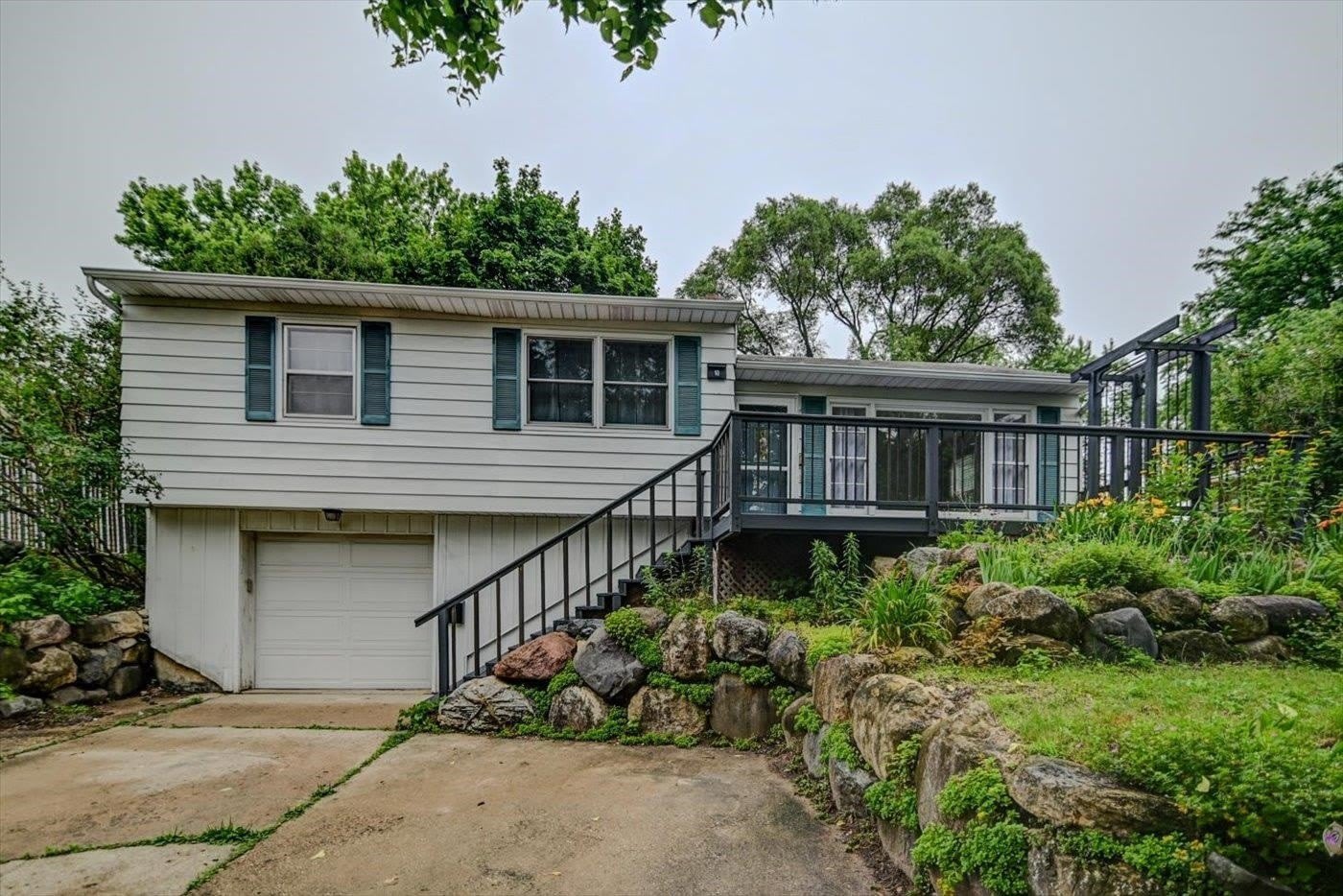 10 Bradford Lane – photo 1