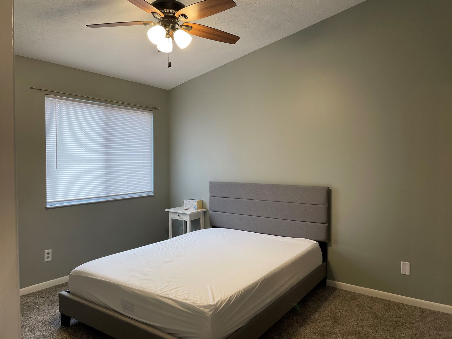 Well-Maintained 2-Bedroom Top-Floor Condo in Centerville – photo 4