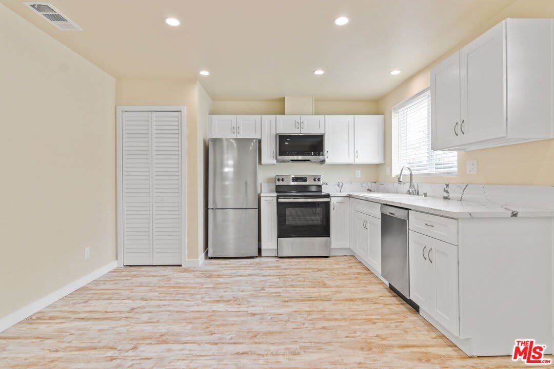 3446 S 5th Ave – photo 5