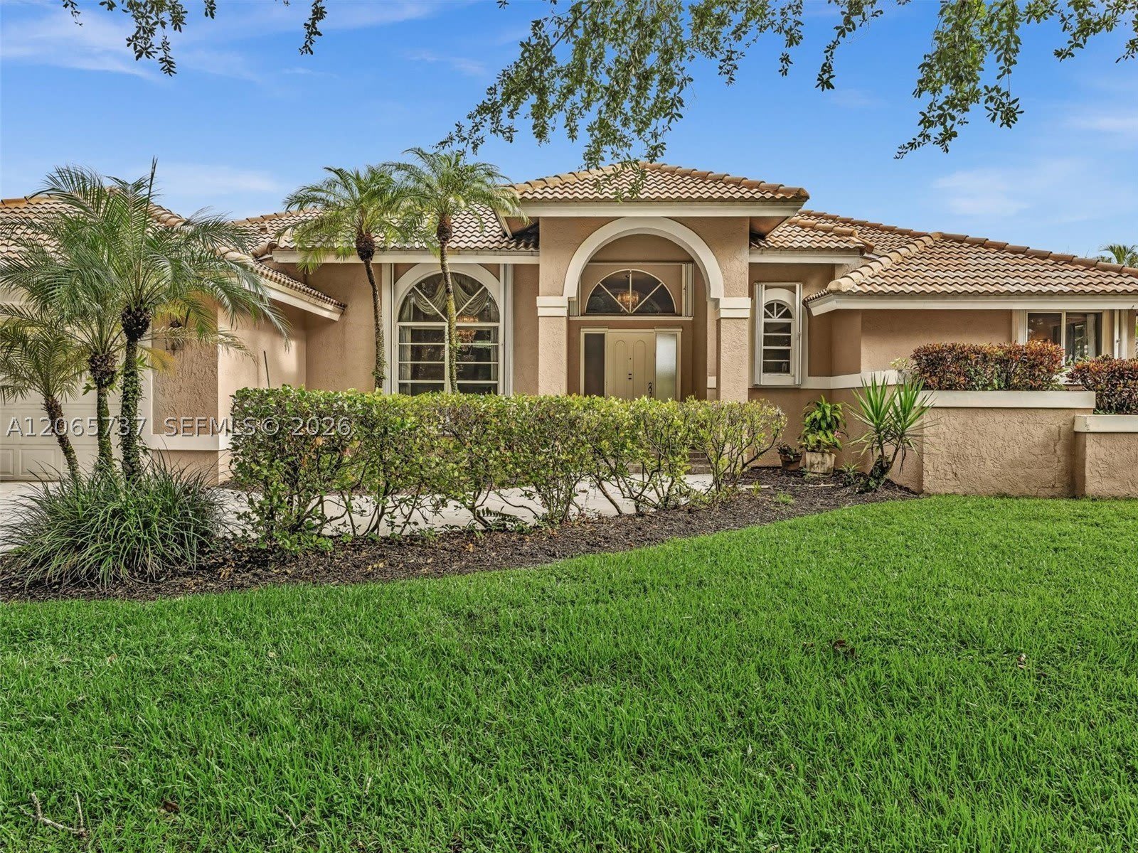11335 Lake Shore Dr – photo 2
