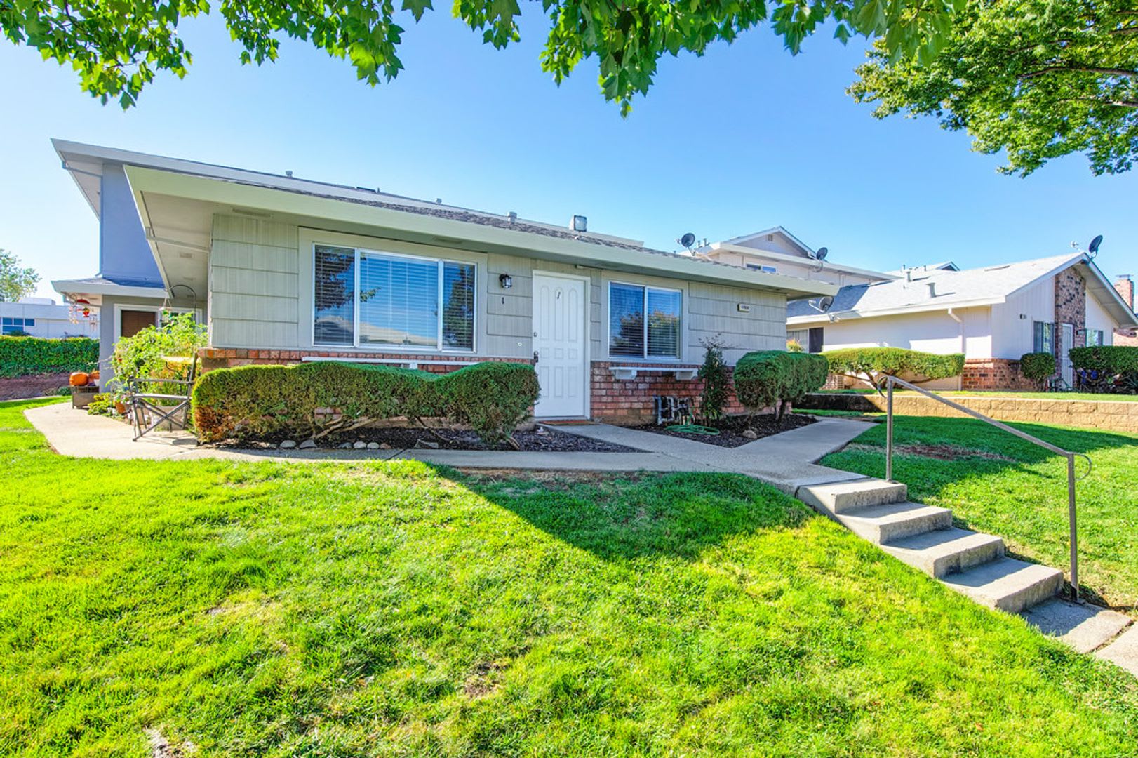 2 bedroom, 1 bath – photo 5