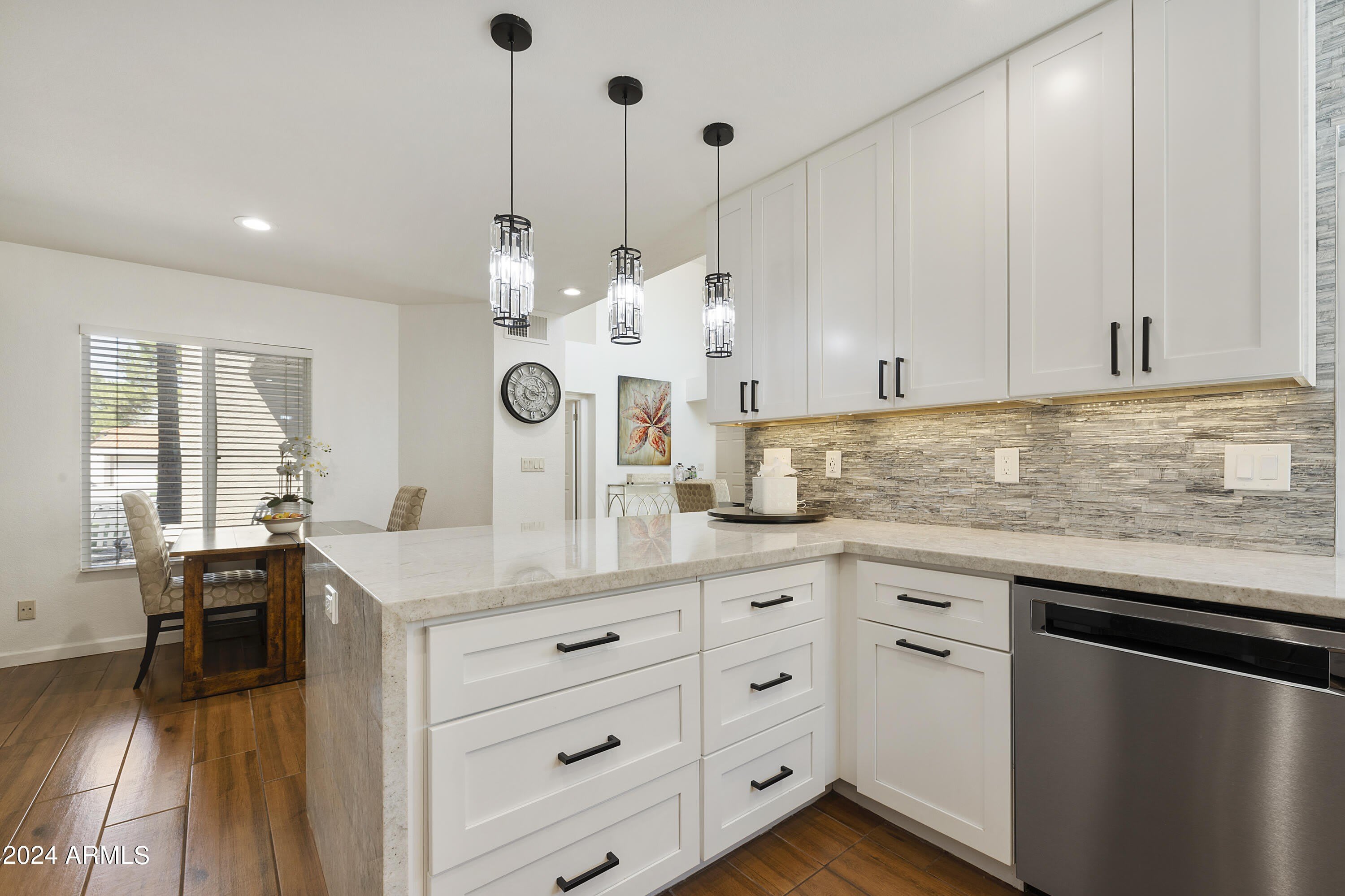 10065 E MISSION Lane – photo 3