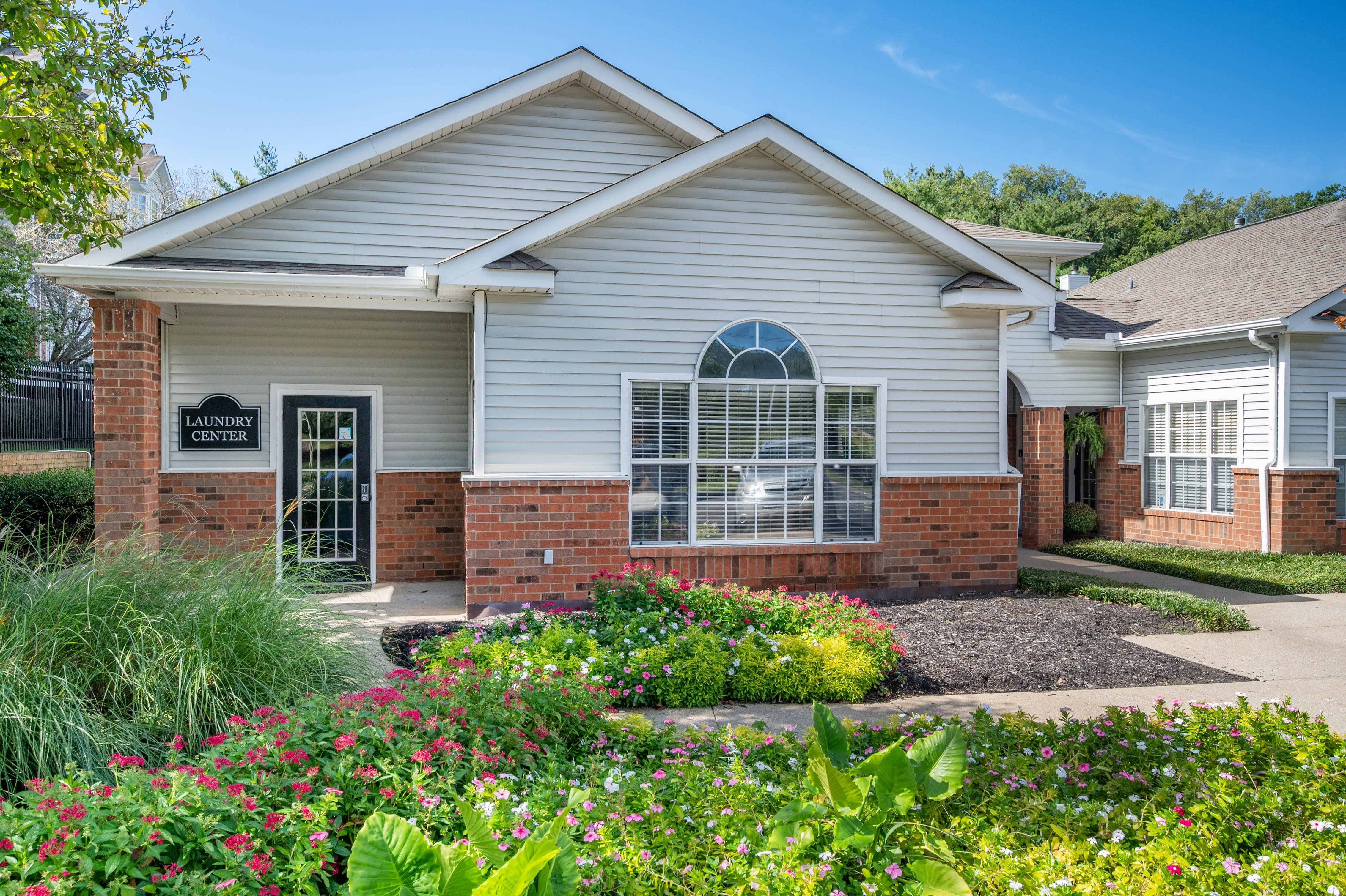 Waterford Landing Apartments – photo 2