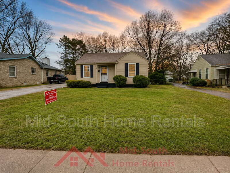 1060 Salem St – photo 1