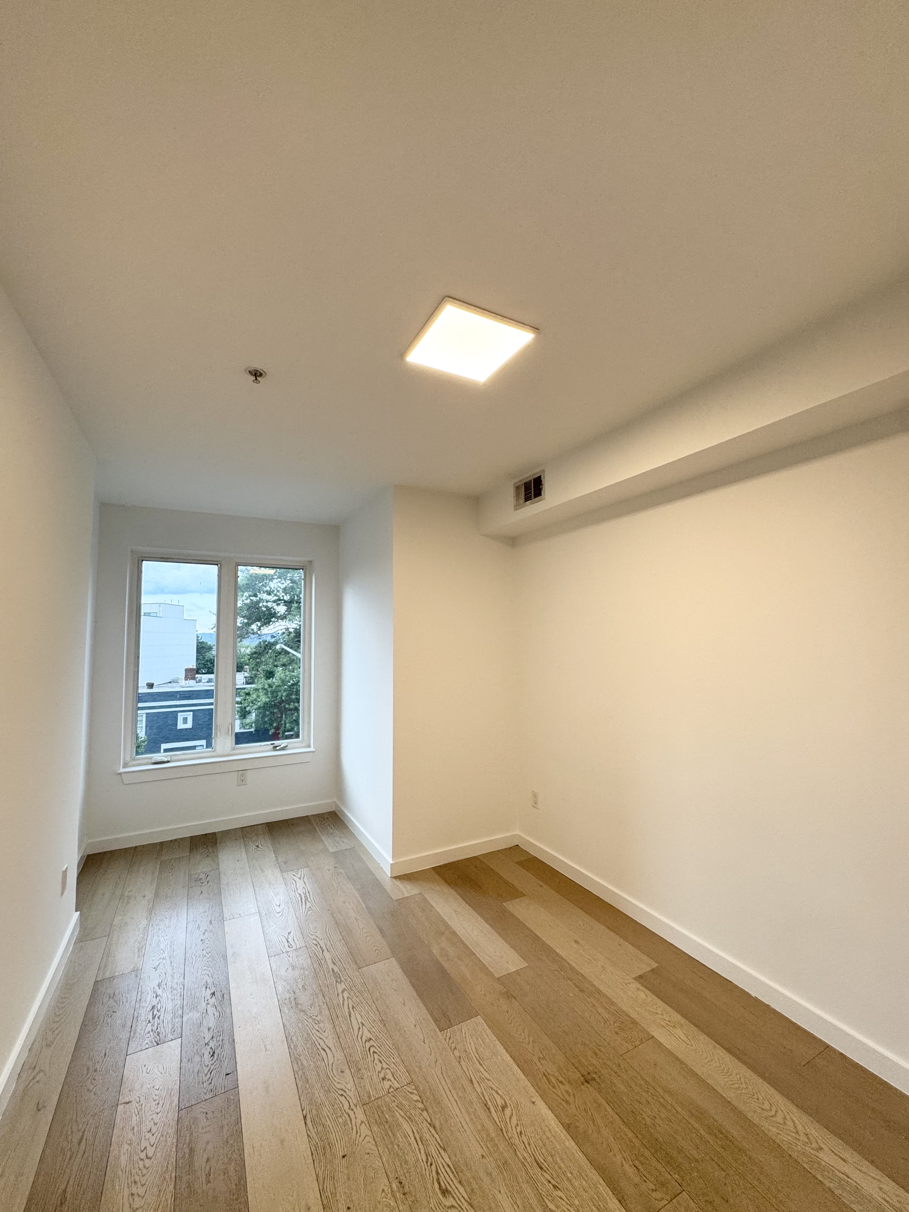 1806 I St Ne – photo 1