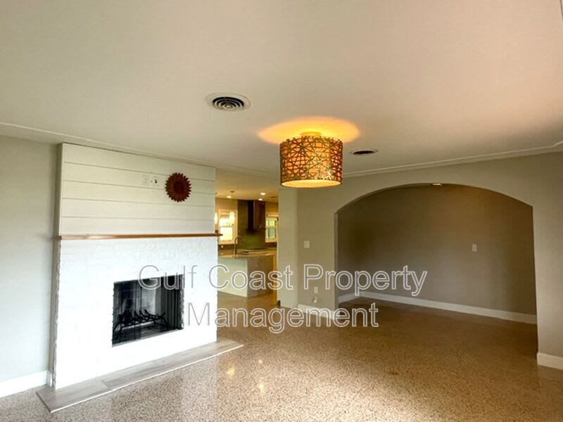 2253 Valencia Dr – photo 5