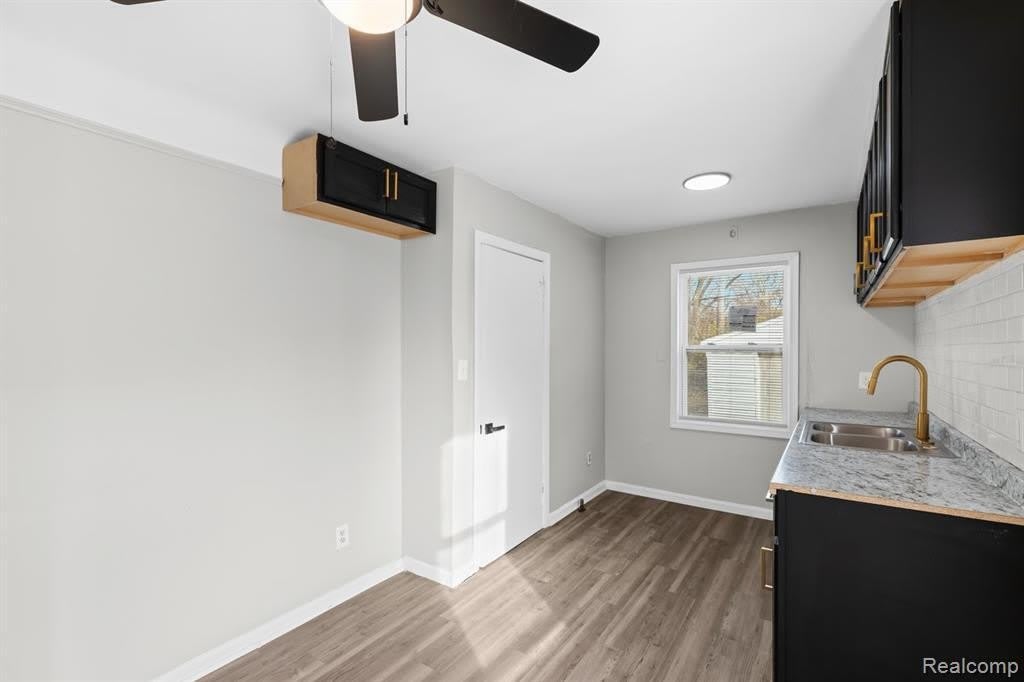 19450 Heyden Street – photo 5