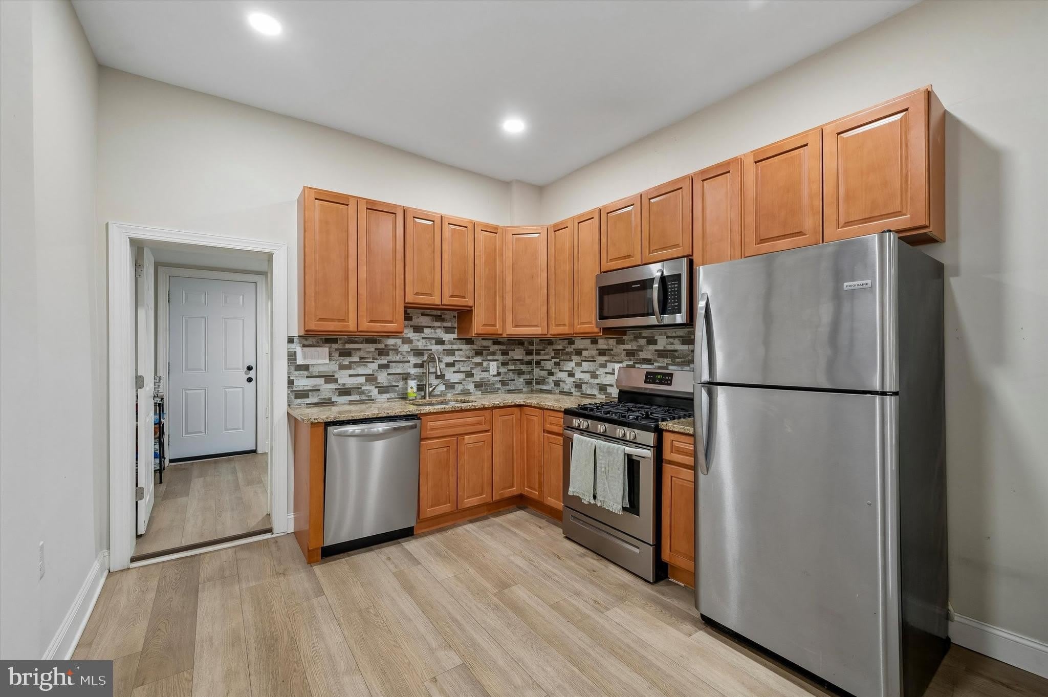 5512 MASTER Street – photo 3