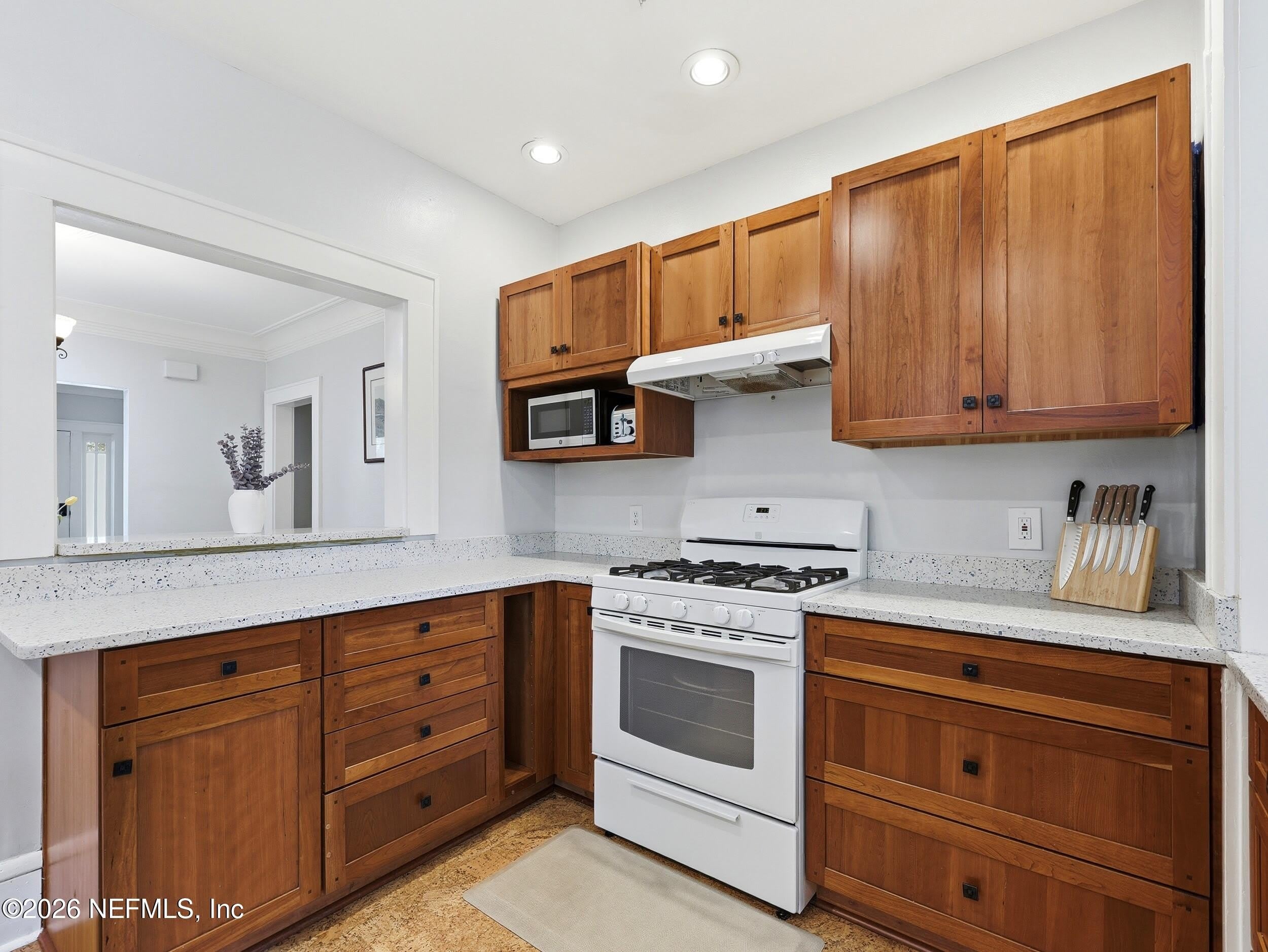 1222 Ingleside Avenue – photo 3
