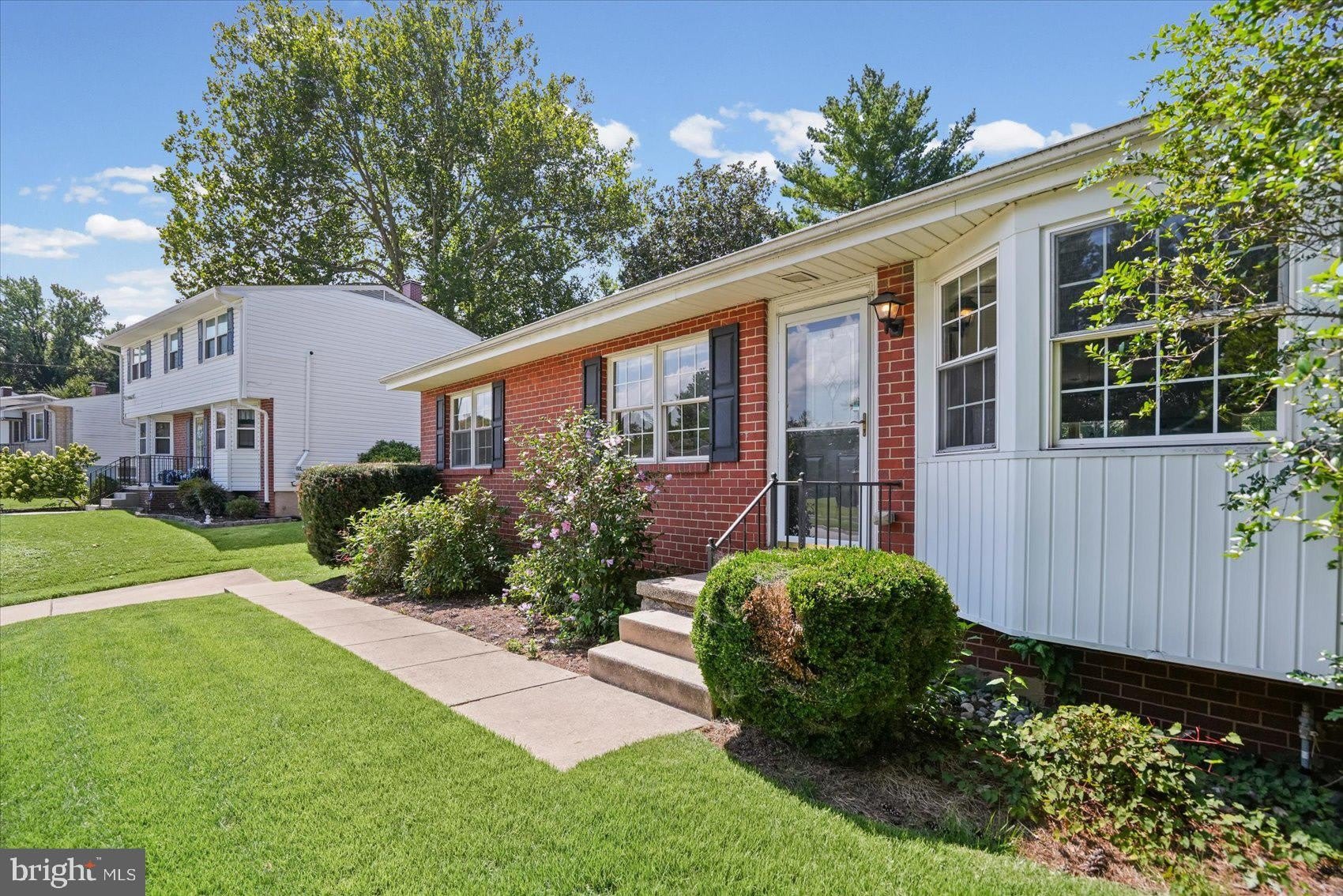 10202 DAVENTRY Drive – photo 2