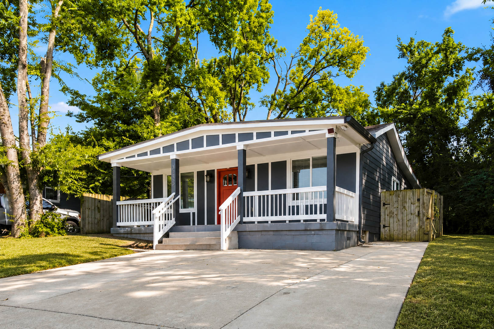 Modern 3 Bedroom in The Nations – photo 2