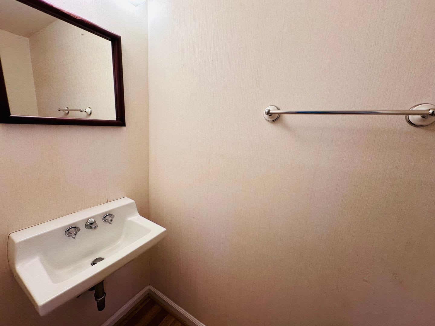 3 Bedroom 2.5 Half Bath Townhouse – photo 5