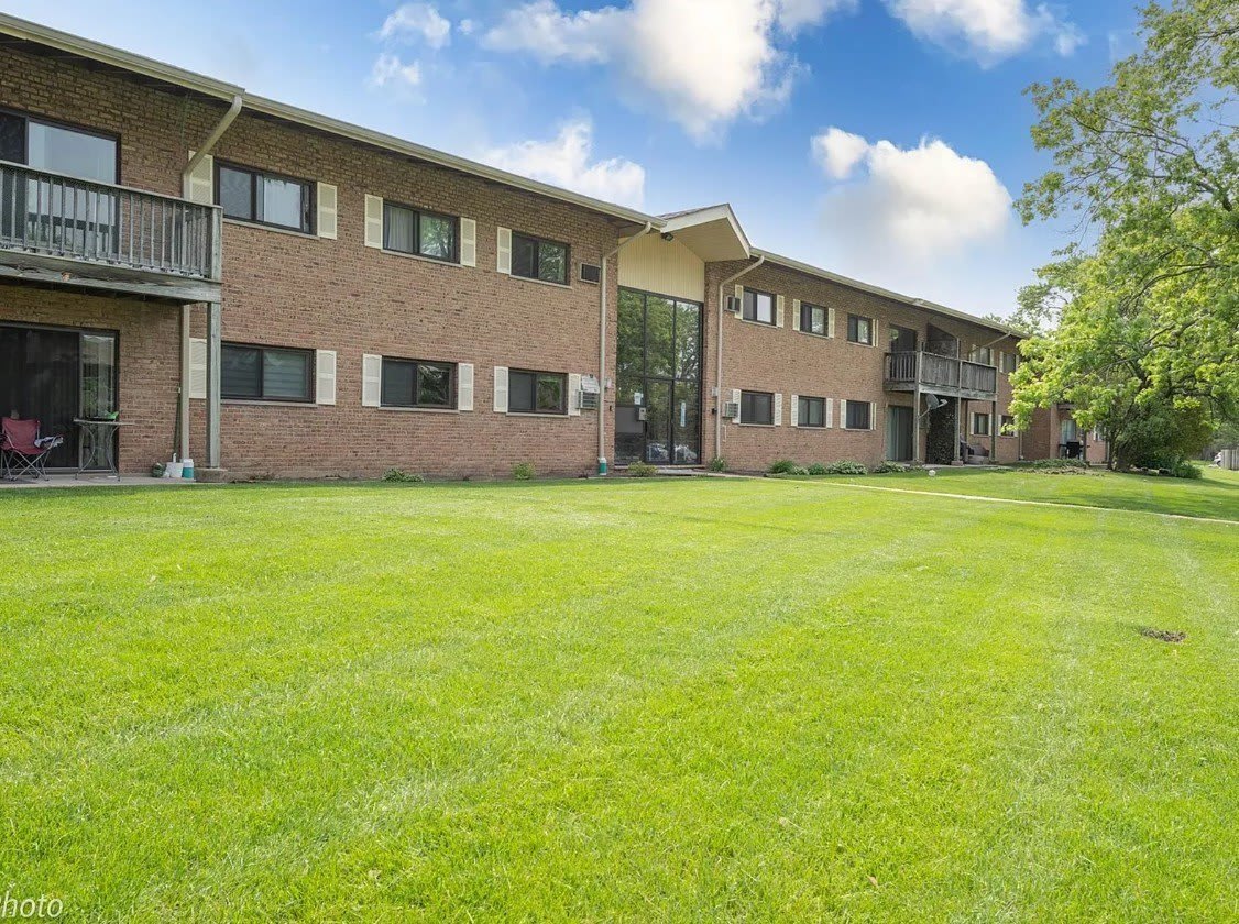 7413 Brookdale Drive – photo 2