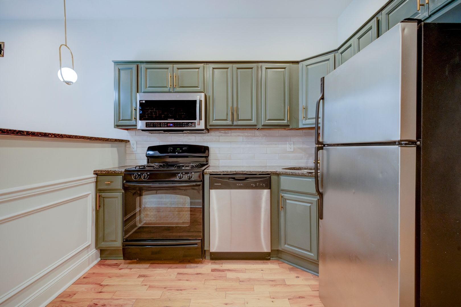 ✨ Spacious Living in the Heart of Philadelphia – photo 3