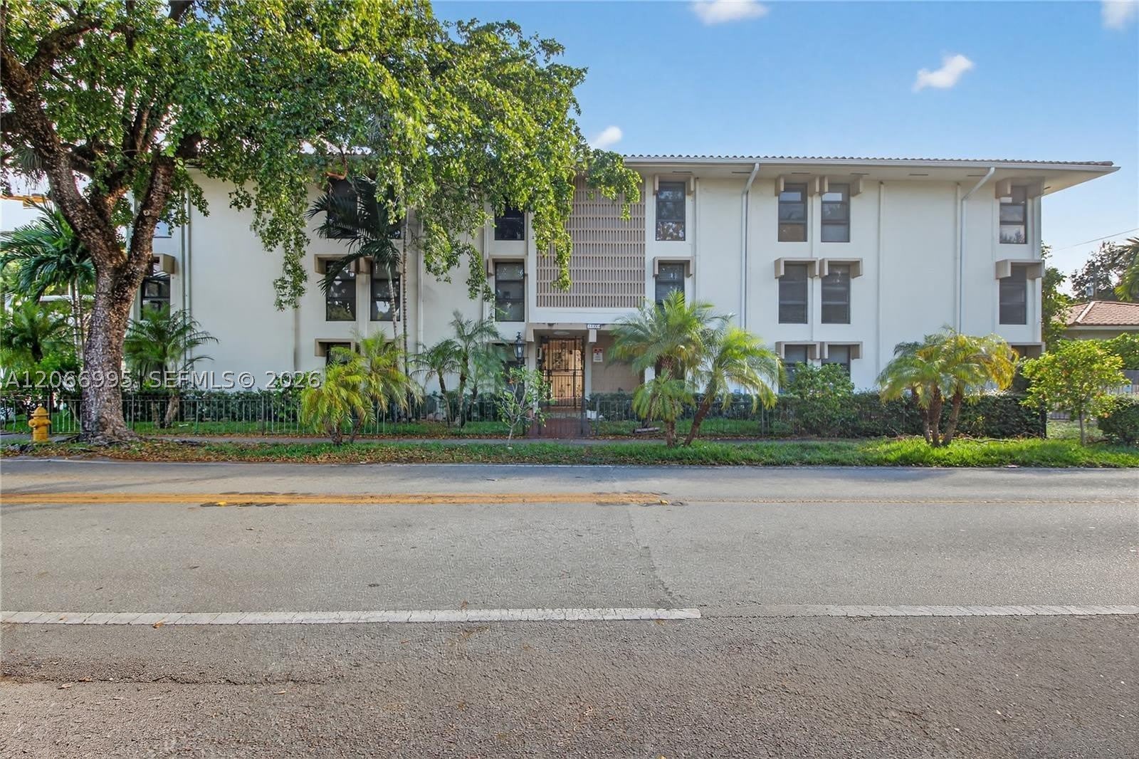 1600 S Le Jeune Rd – photo 1