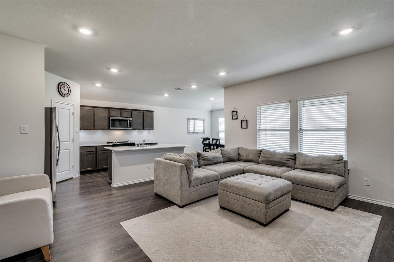 Bright, Open & Efficient—Perfect Home for Modern Living! – photo 2