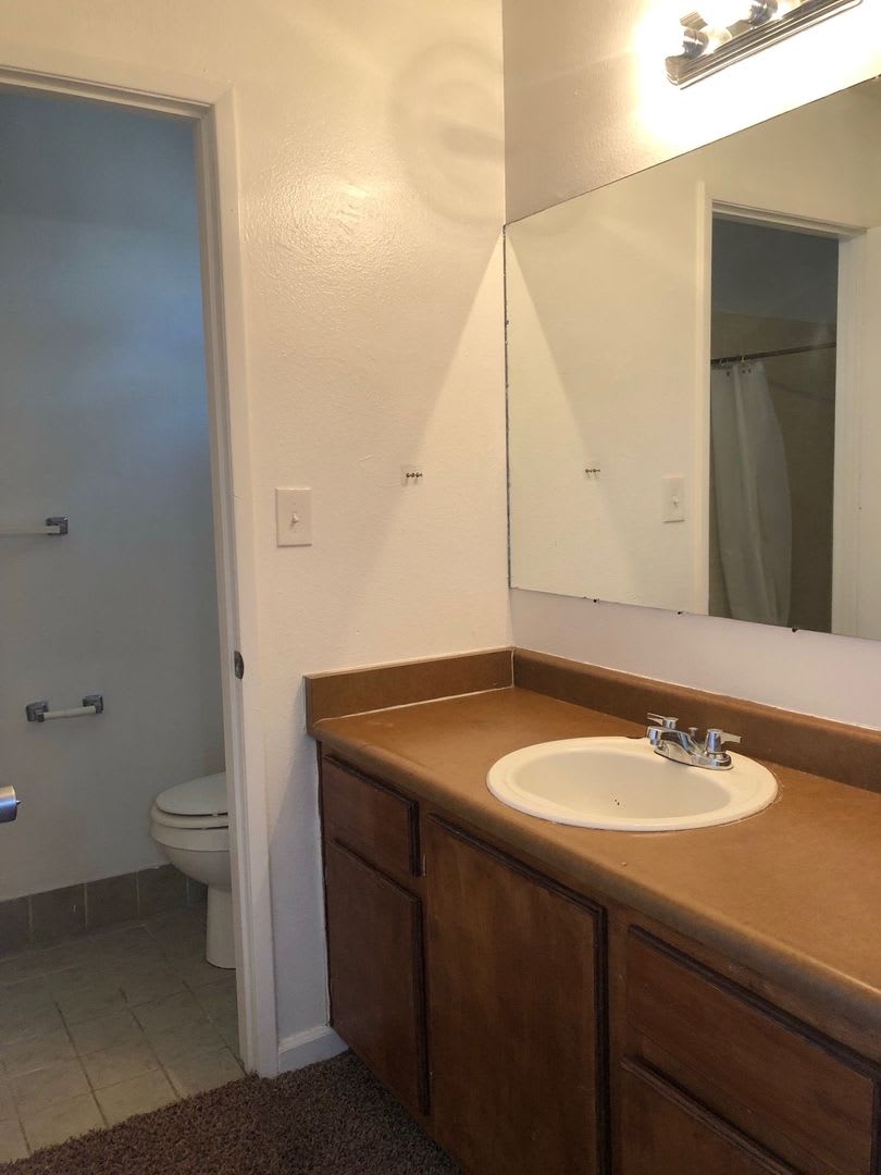 2 bedroom 2 bath duplex – photo 4