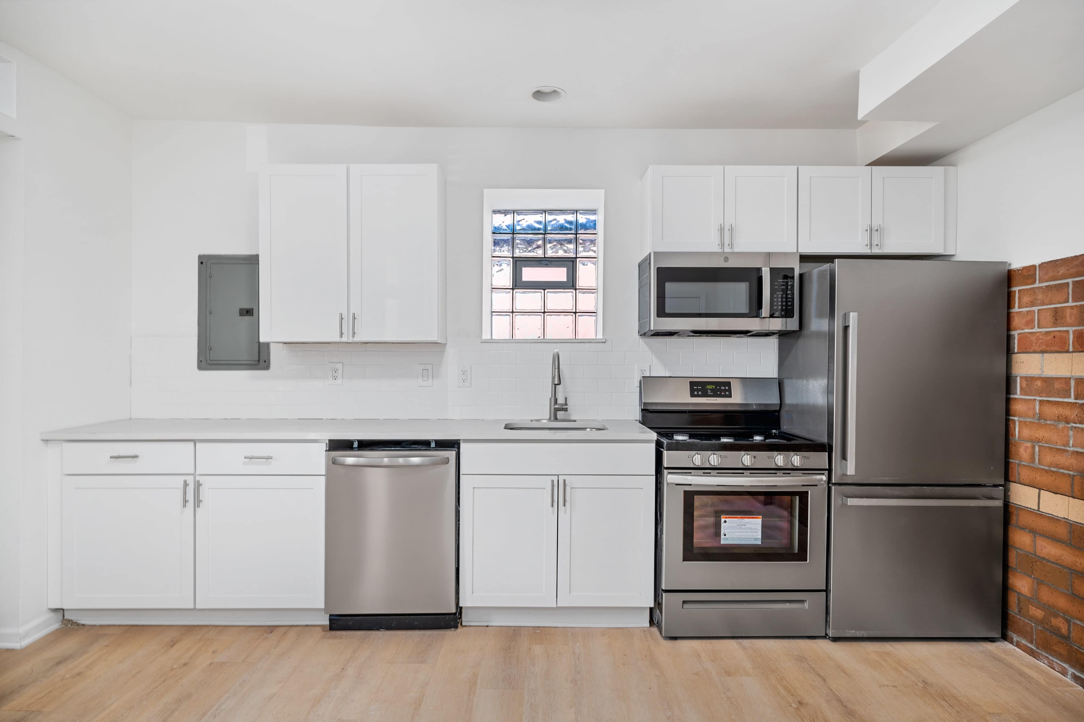 3401 Butler St – photo 4