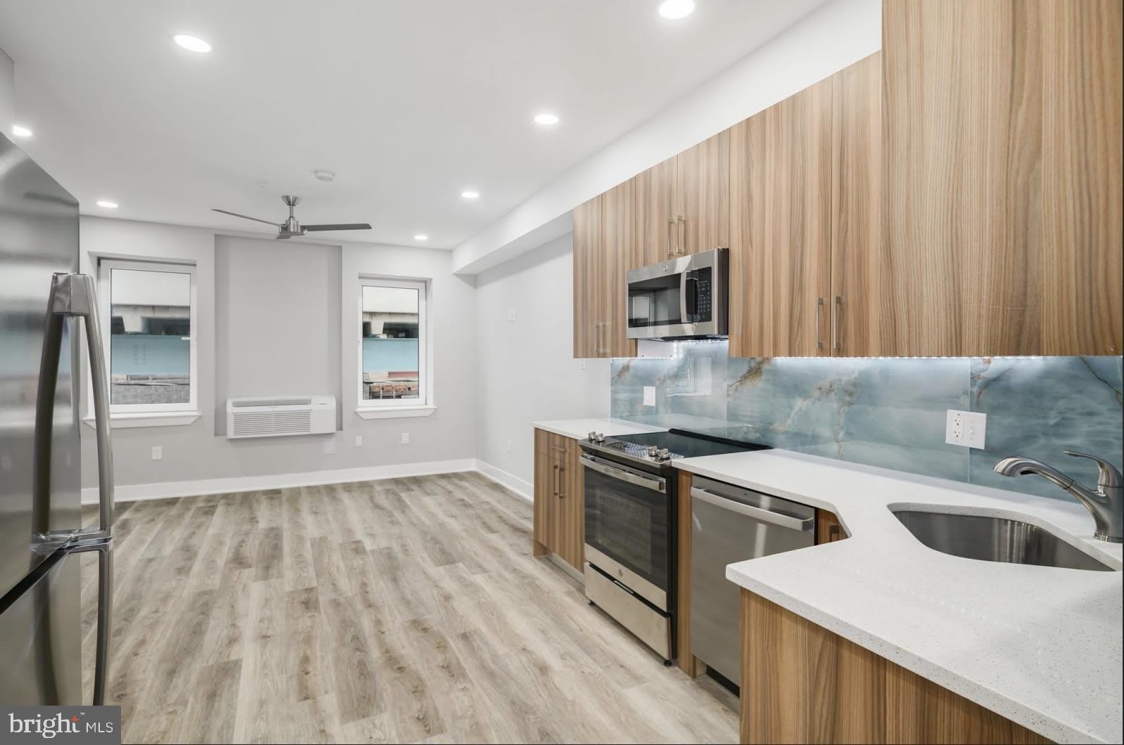 2950 KENSINGTON Avenue – photo 4