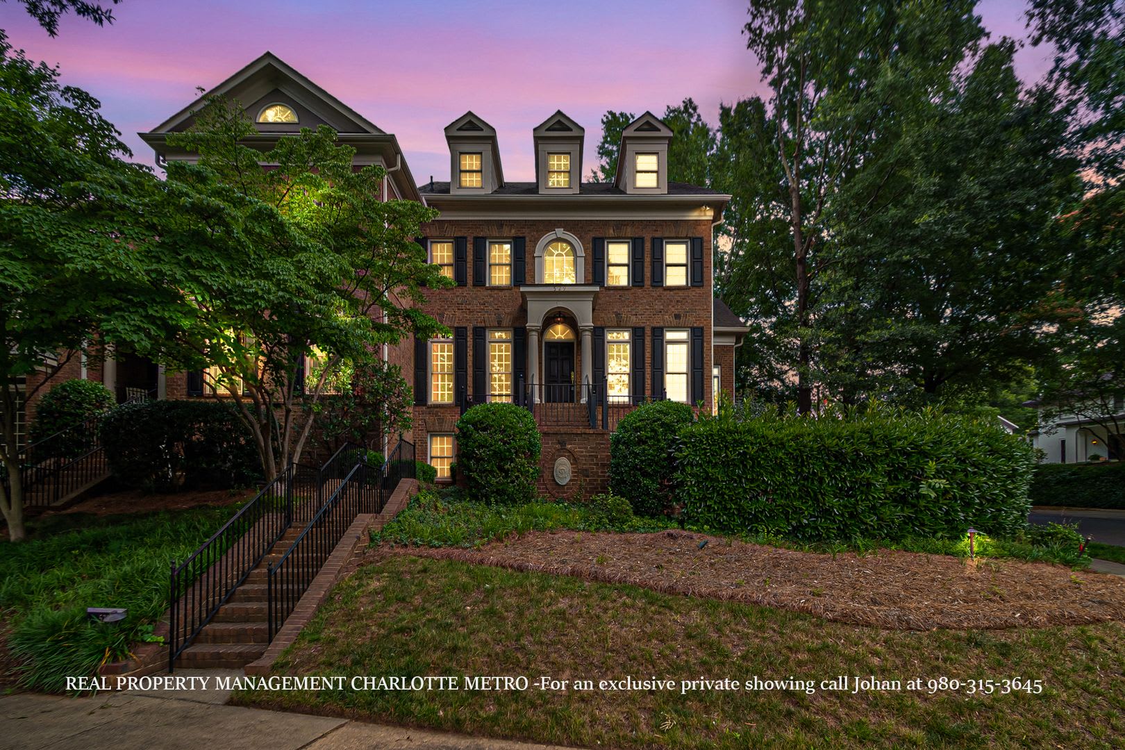 Luxurious 4 Bedroom 5 5 Bathroom Townhome On Prestigious Queens Road For Private Showing – photo 3